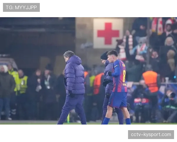 巴萨公布欧冠大名单：多名青年队球员入选，佩德里缺席