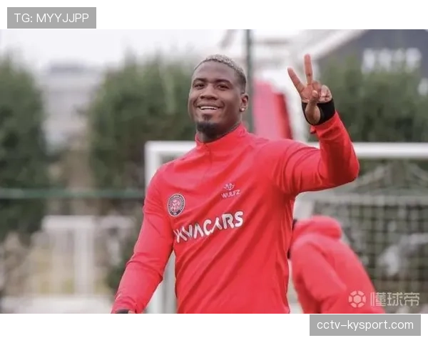 半场战报：浙江队0-2落后武汉三镇，外援马尔康头球梅开二度